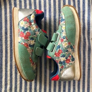 Mini Boden Velcro suede flowers sneakers